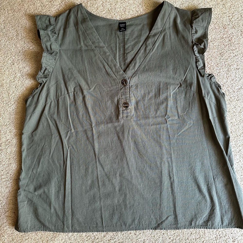 Shein Emery Rose Curve Sleeveless Top